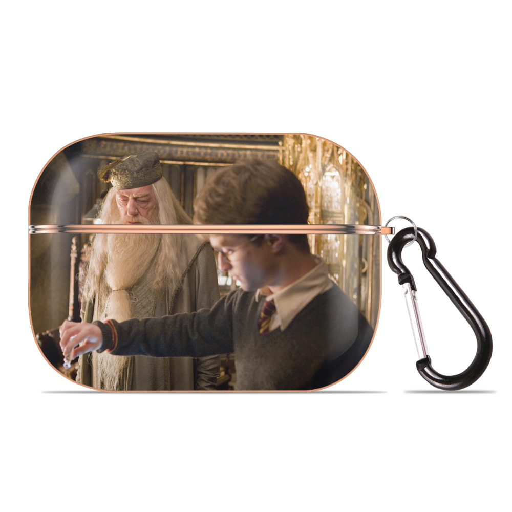 （画像用） Harry Potter ハリー・ポッターシリーズ 【AirPods Pro用】ハードシェル保護ケース｜耐衝撃・防指紋・カラビナ付き商品仕様