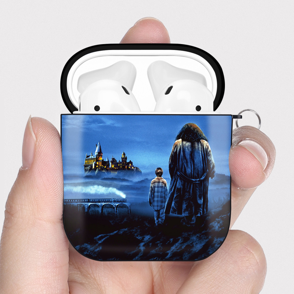 （画像用） Harry Potter ハリー・ポッターシリーズ AirPods 第2世代保護ケース ハードシェル ブラック 耐衝撃・防指紋・カラビナ付き