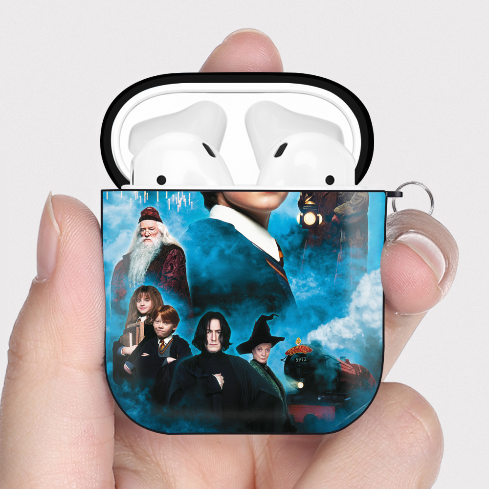 （画像用） Harry Potter ハリー・ポッターシリーズ AirPods 第2世代保護ケース ハードシェル ブラック 耐衝撃・防指紋・カラビナ付き