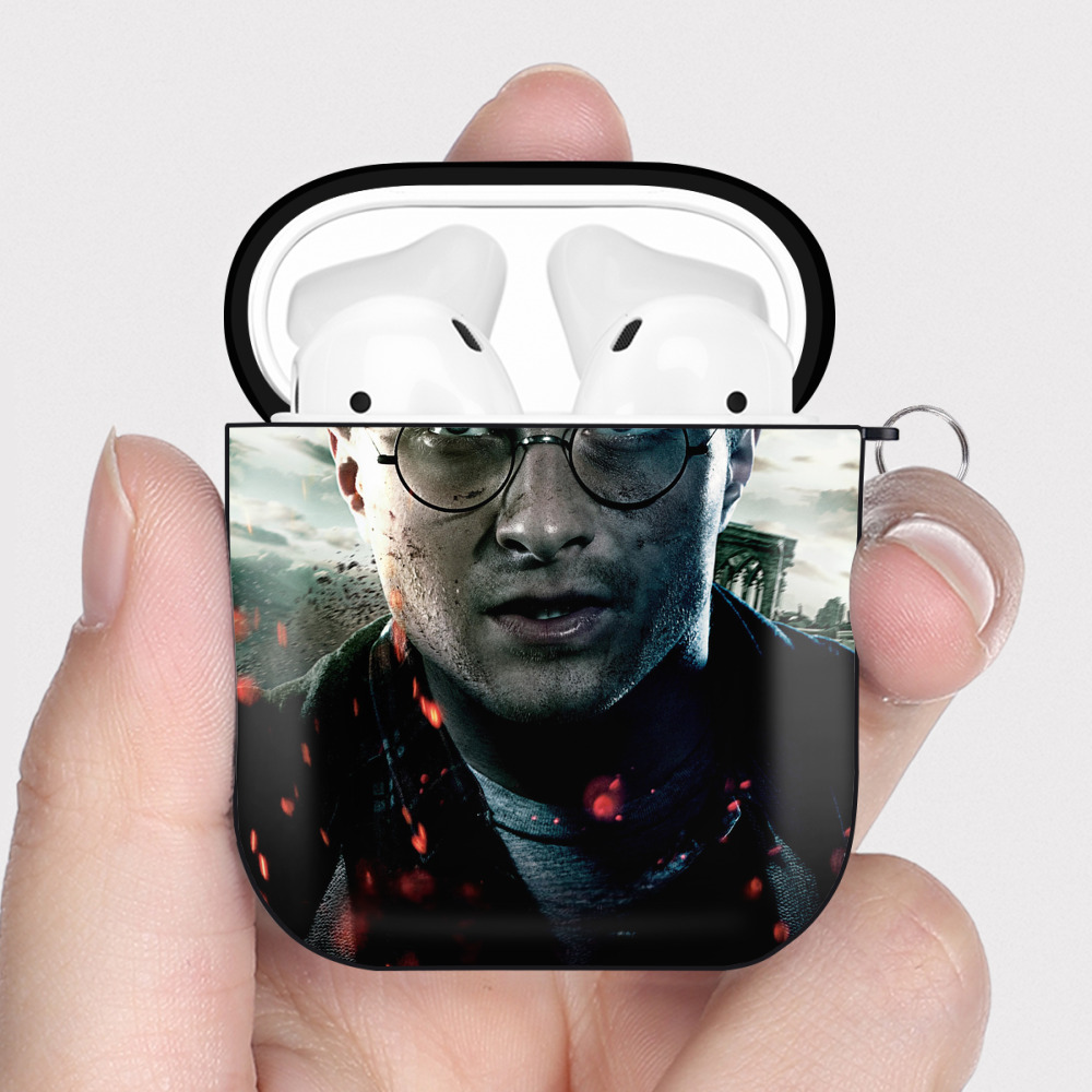 （画像用） Harry Potter ハリー・ポッターシリーズ AirPods 第2世代保護ケース ハードシェル ブラック 耐衝撃・防指紋・カラビナ付き