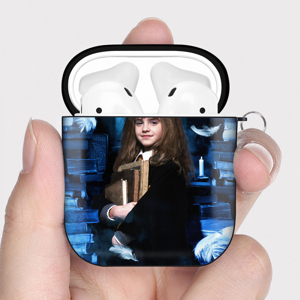 （画像用） Harry Potter ハリー・ポッターシリーズ AirPods 第2世代保護ケース ハードシェル ブラック 耐衝撃・防指紋・カラビナ付き
