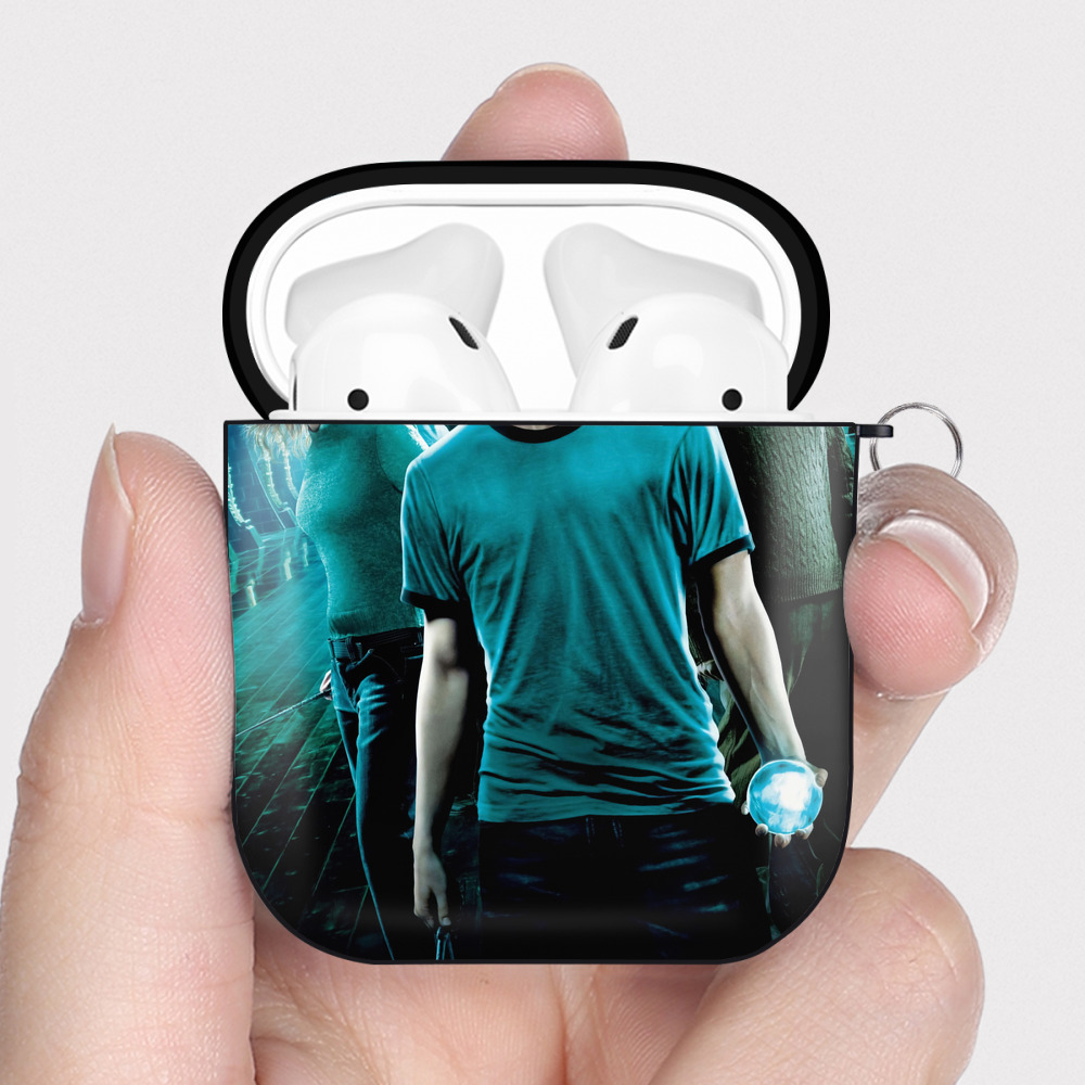 （画像用） Harry Potter ハリー・ポッターシリーズ AirPods 第2世代保護ケース ハードシェル ブラック 耐衝撃・防指紋・カラビナ付き