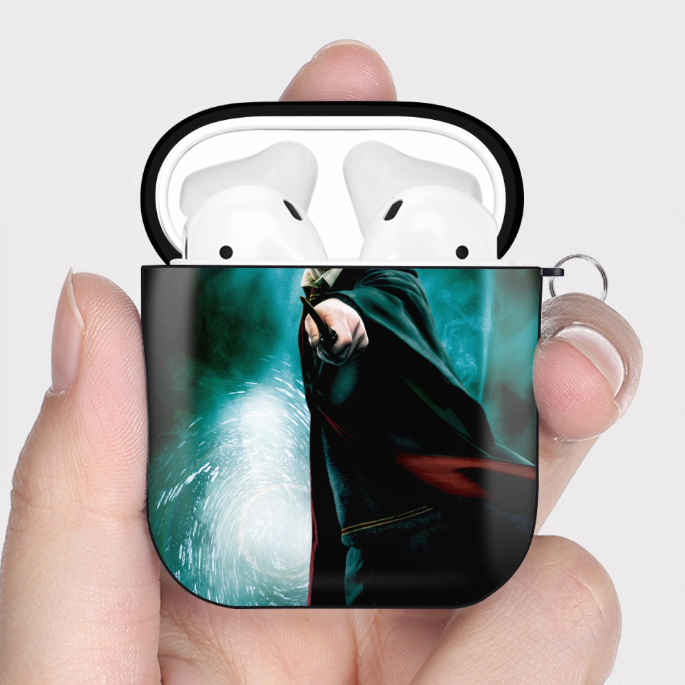 （画像用） Harry Potter ハリー・ポッターシリーズ AirPods 第2世代保護ケース ハードシェル ブラック 耐衝撃・防指紋・カラビナ付き