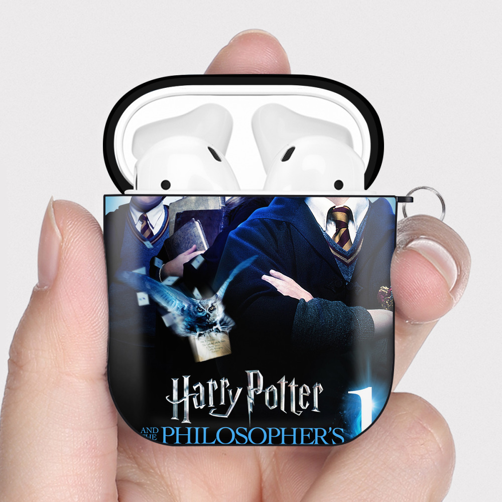 （画像用） Harry Potter ハリー・ポッターシリーズ AirPods 第2世代保護ケース ハードシェル ブラック 耐衝撃・防指紋・カラビナ付き