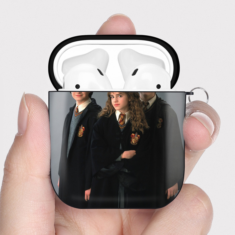 （画像用） Harry Potter ハリー・ポッターシリーズ AirPods 第2世代保護ケース ハードシェル ブラック 耐衝撃・防指紋・カラビナ付き