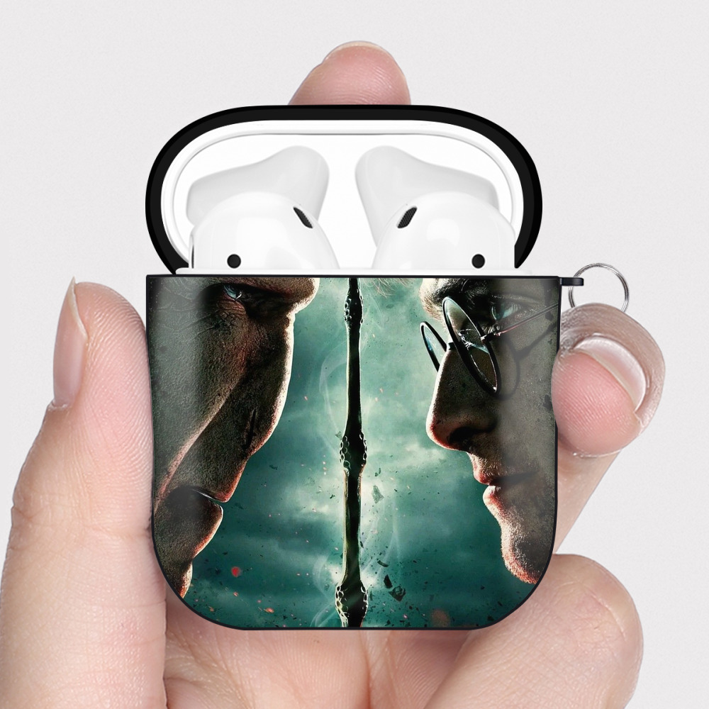 （画像用） Harry Potter ハリー・ポッターシリーズ AirPods 第2世代保護ケース ハードシェル ブラック 耐衝撃・防指紋・カラビナ付き