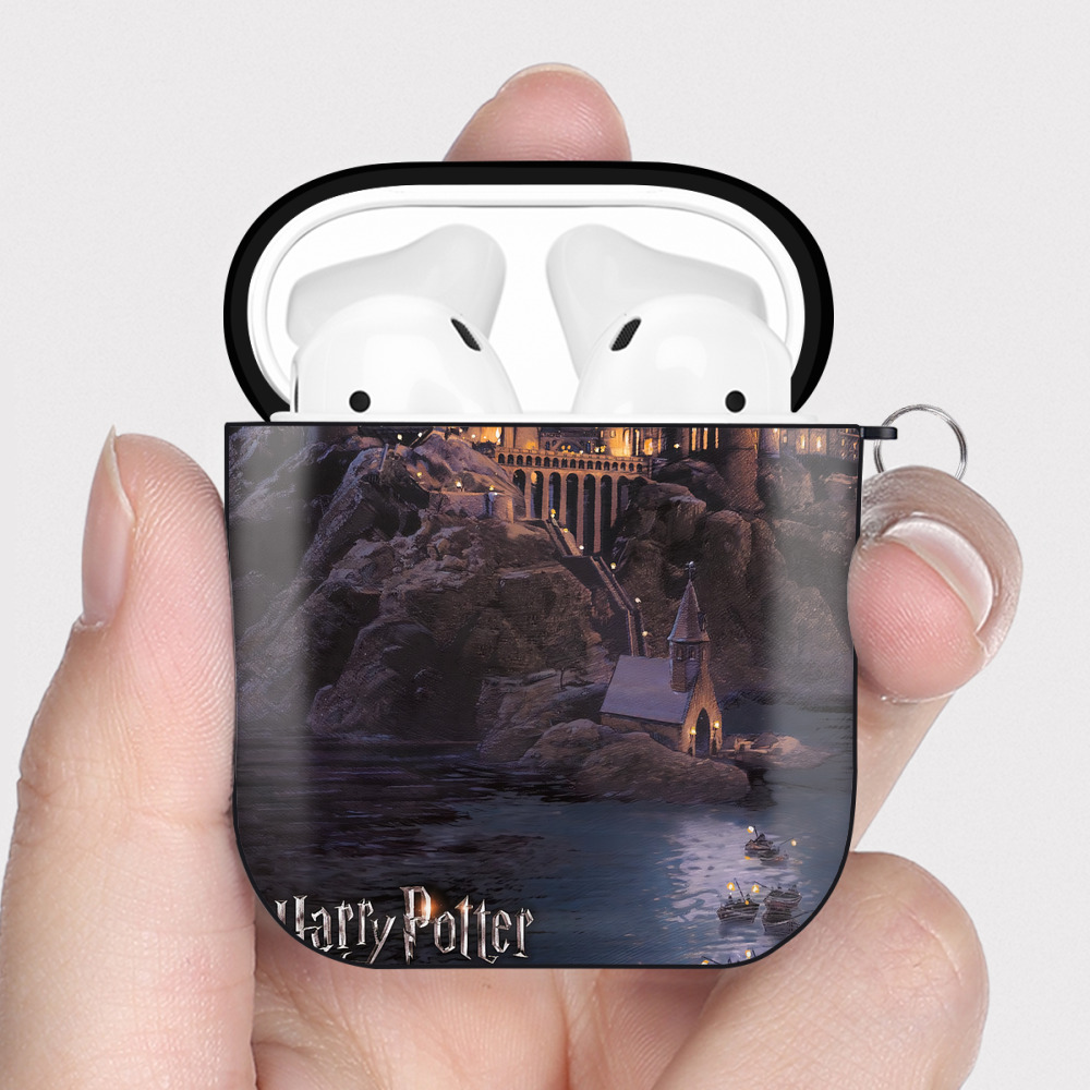 （画像用） Harry Potter ハリー・ポッターシリーズ AirPods 第2世代保護ケース ハードシェル ブラック 耐衝撃・防指紋・カラビナ付き