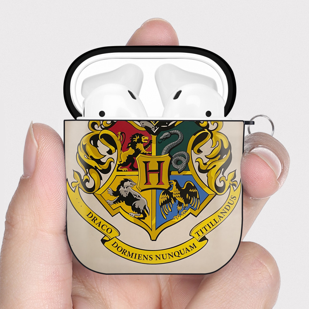 （画像用） Harry Potter ハリー・ポッターシリーズ AirPods 第2世代保護ケース ハードシェル ブラック 耐衝撃・防指紋・カラビナ付き