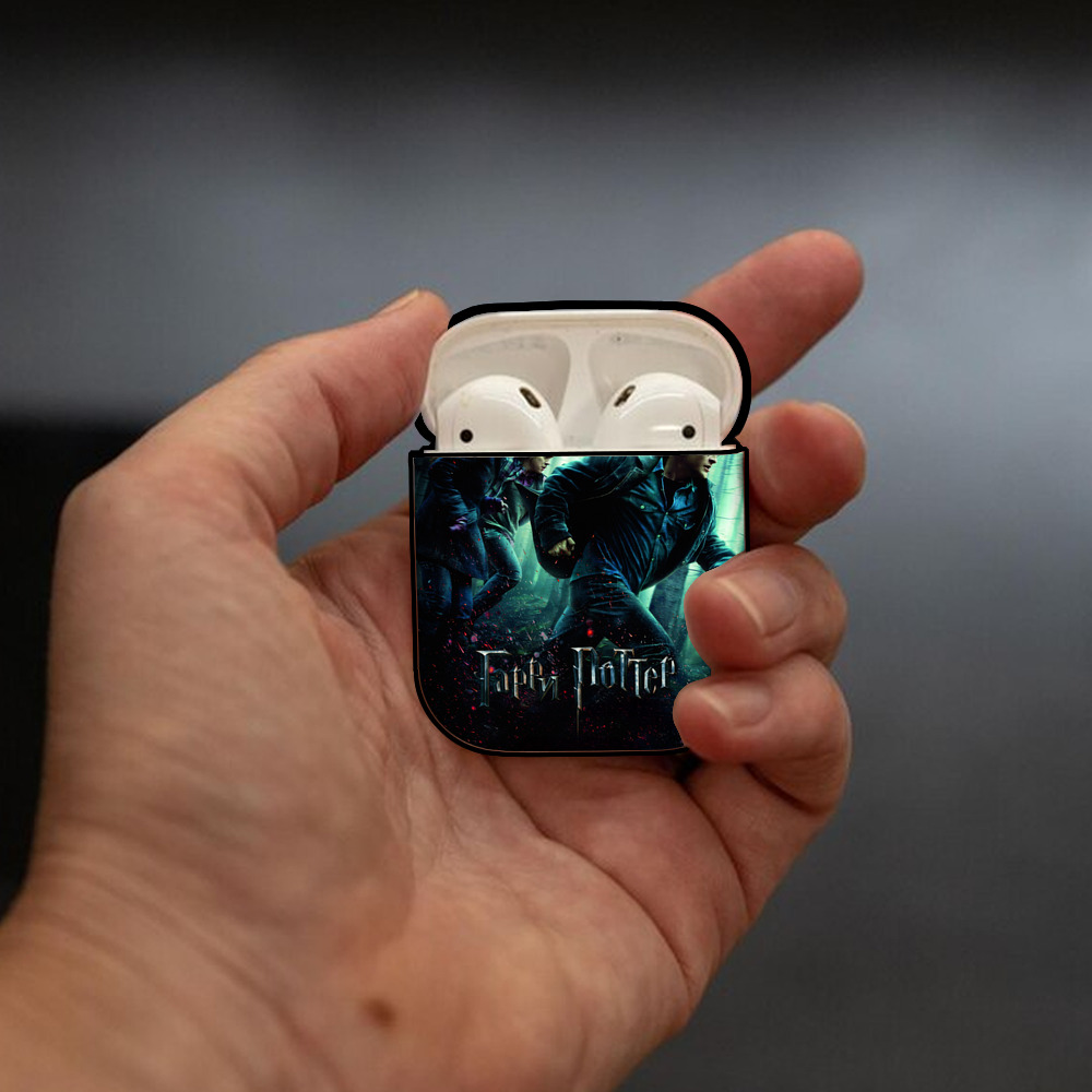 Harry Potter ハリー・ポッターシリーズ AirPods 第2世代保護ケース ハードシェル ブラック 耐衝撃・防指紋・カラビナ付き