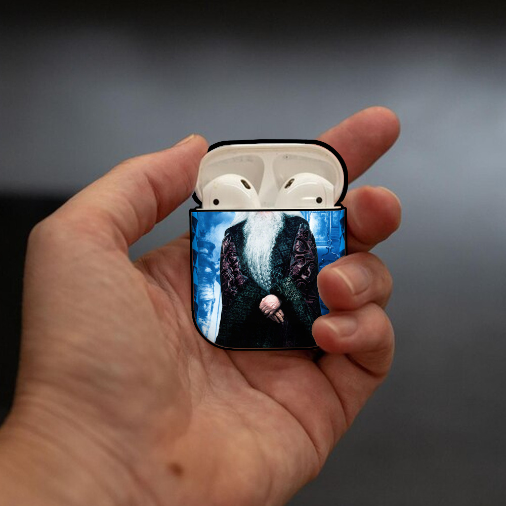 Harry Potter ハリー・ポッターシリーズ AirPods 第2世代保護ケース ハードシェル ブラック 耐衝撃・防指紋・カラビナ付き