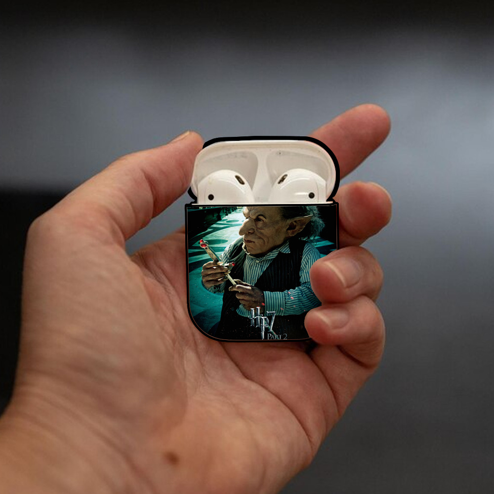 Harry Potter ハリー・ポッターシリーズ AirPods 第2世代保護ケース ハードシェル ブラック 耐衝撃・防指紋・カラビナ付き