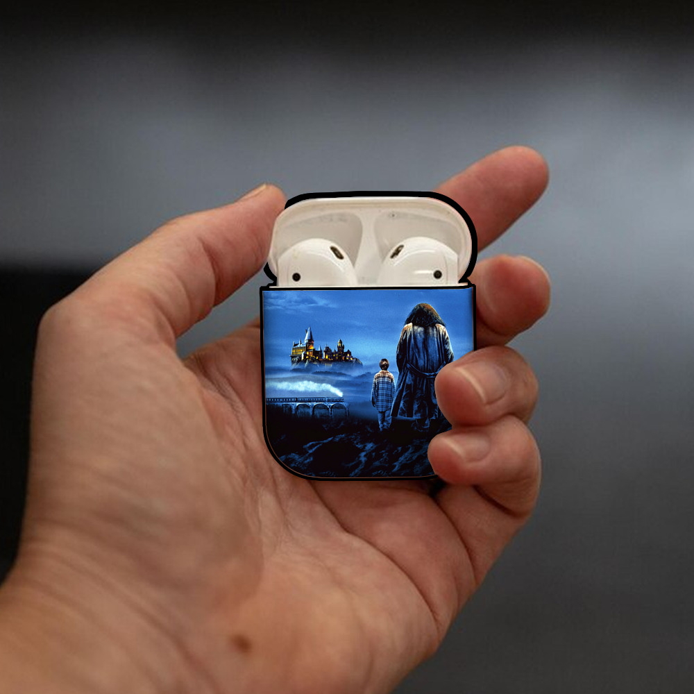 Harry Potter ハリー・ポッターシリーズ AirPods 第2世代保護ケース ハードシェル ブラック 耐衝撃・防指紋・カラビナ付き