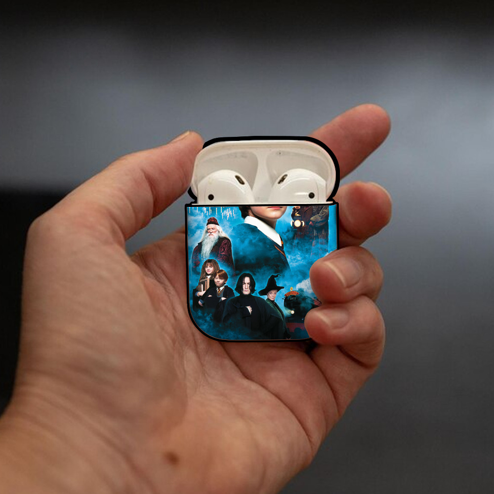 Harry Potter ハリー・ポッターシリーズ AirPods 第2世代保護ケース ハードシェル ブラック 耐衝撃・防指紋・カラビナ付き