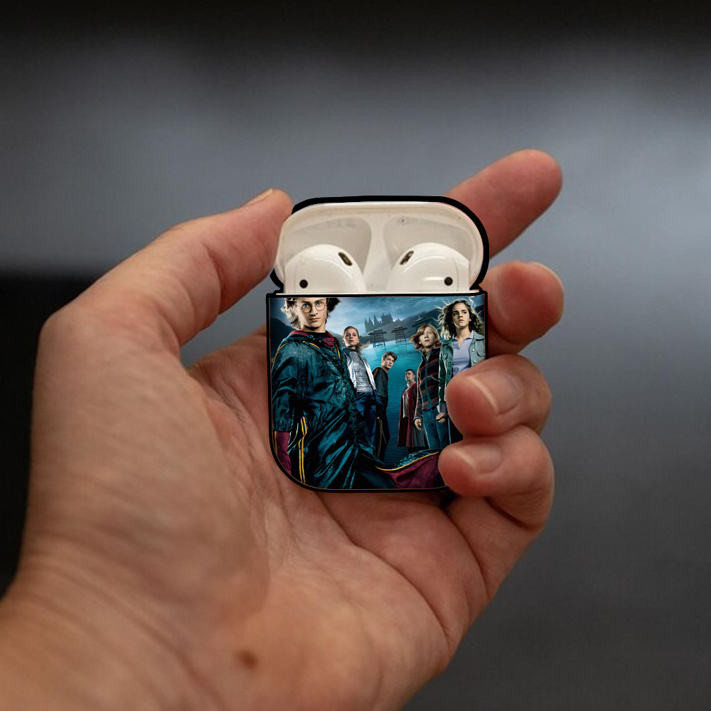 Harry Potter ハリー・ポッターシリーズ AirPods 第2世代保護ケース ハードシェル ブラック 耐衝撃・防指紋・カラビナ付き