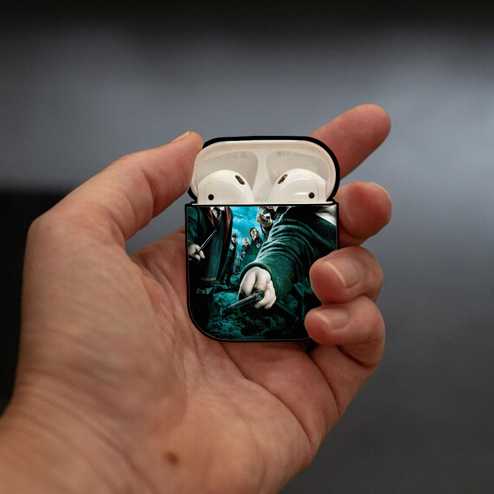 Harry Potter ハリー・ポッターシリーズ AirPods 第2世代保護ケース ハードシェル ブラック 耐衝撃・防指紋・カラビナ付き