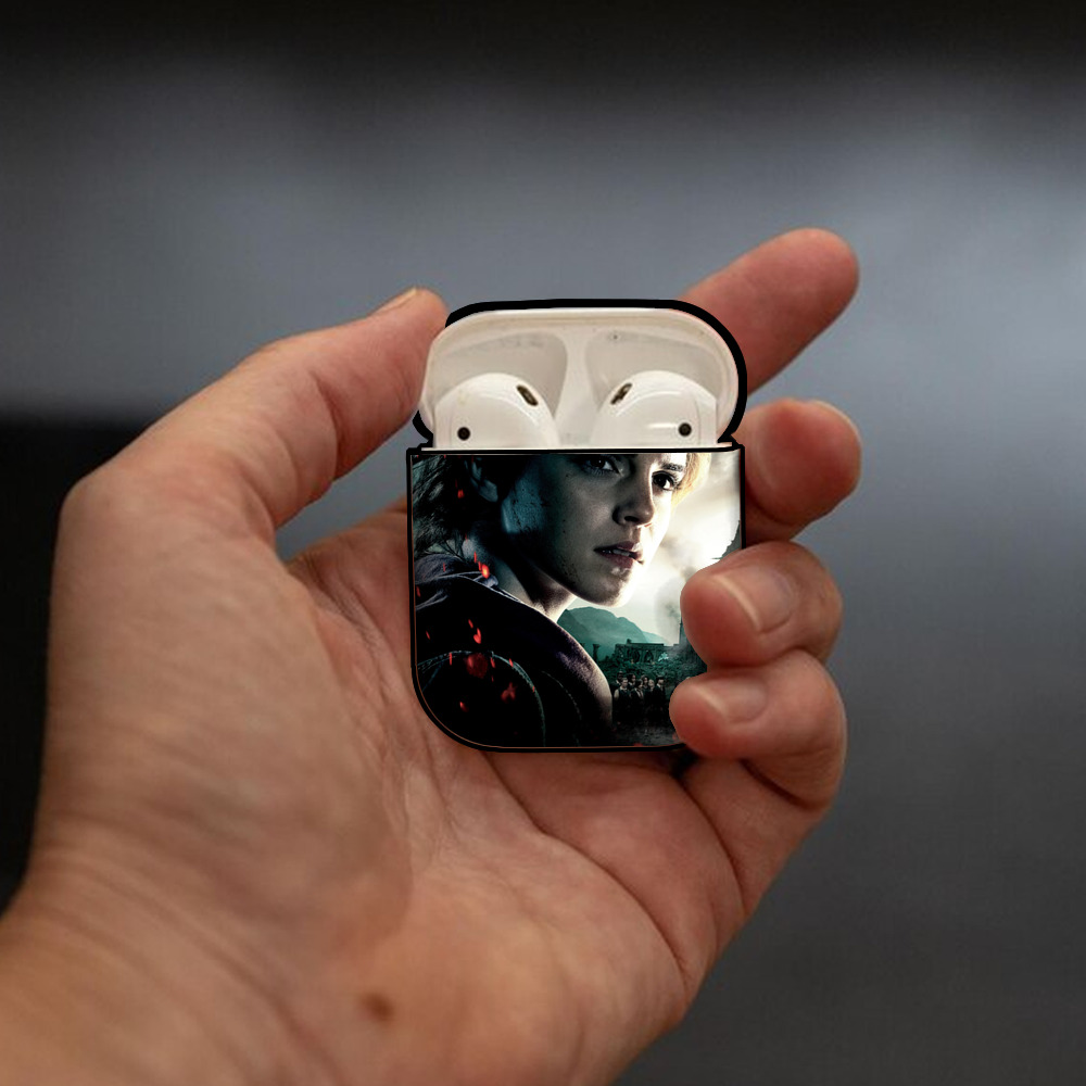 Harry Potter ハリー・ポッターシリーズ AirPods 第2世代保護ケース ハードシェル ブラック 耐衝撃・防指紋・カラビナ付き