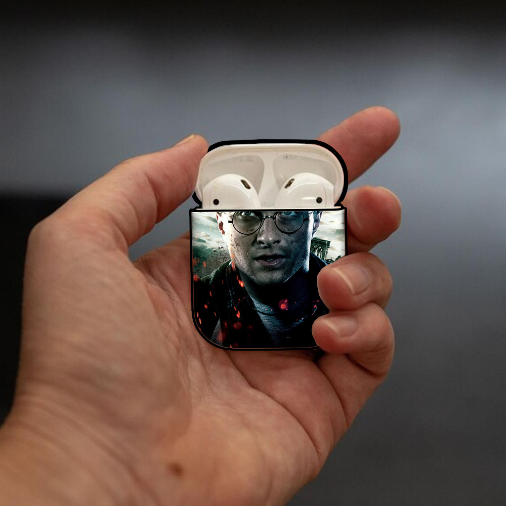 Harry Potter ハリー・ポッターシリーズ AirPods 第2世代保護ケース ハードシェル ブラック 耐衝撃・防指紋・カラビナ付き