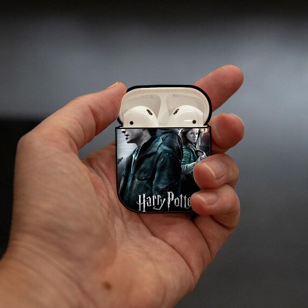 Harry Potter ハリー・ポッターシリーズ AirPods 第2世代保護ケース ハードシェル ブラック 耐衝撃・防指紋・カラビナ付き