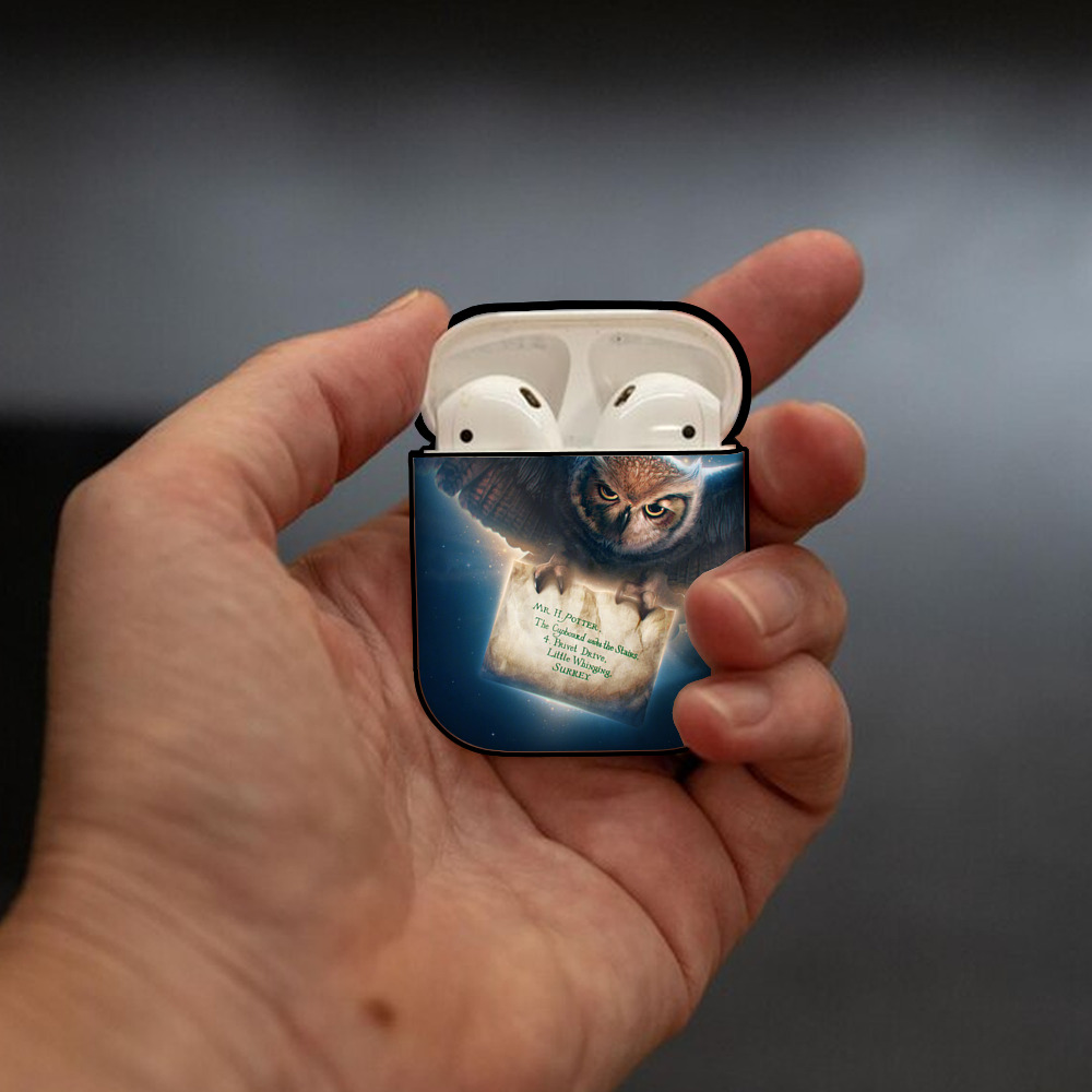 Harry Potter ハリー・ポッターシリーズ AirPods 第2世代保護ケース ハードシェル ブラック 耐衝撃・防指紋・カラビナ付き