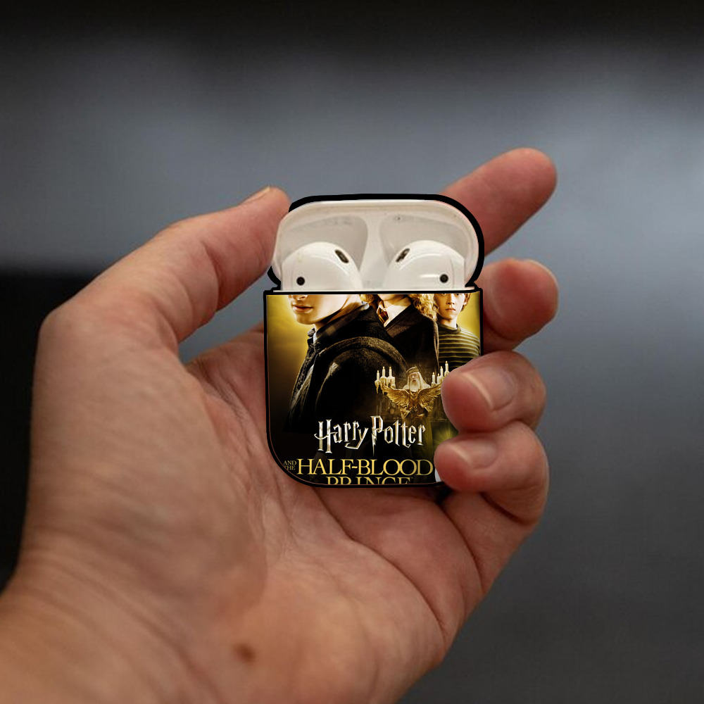 Harry Potter ハリー・ポッターシリーズ AirPods 第2世代保護ケース ハードシェル ブラック 耐衝撃・防指紋・カラビナ付き