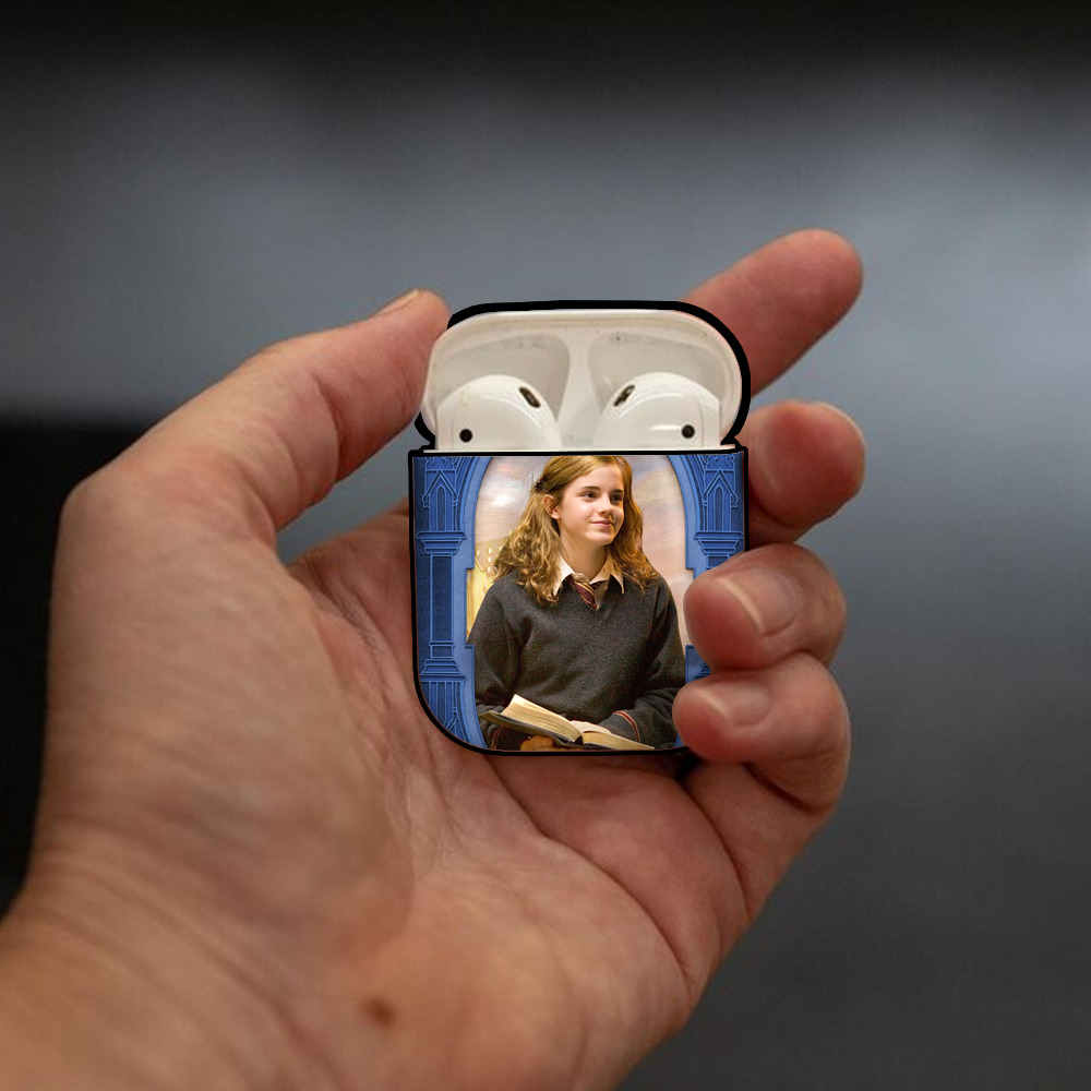 Harry Potter ハリー・ポッターシリーズ AirPods 第2世代保護ケース ハードシェル ブラック 耐衝撃・防指紋・カラビナ付き