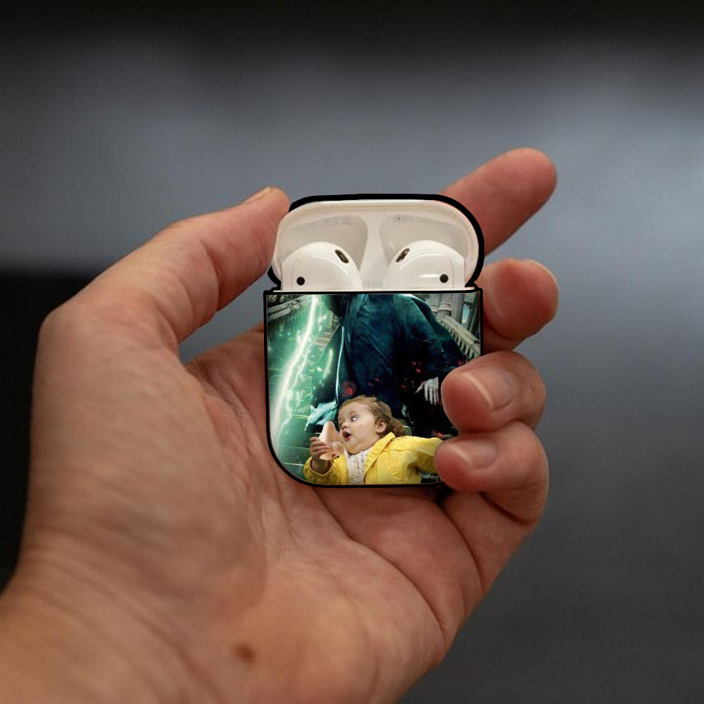 Harry Potter ハリー・ポッターシリーズ AirPods 第2世代保護ケース ハードシェル ブラック 耐衝撃・防指紋・カラビナ付き