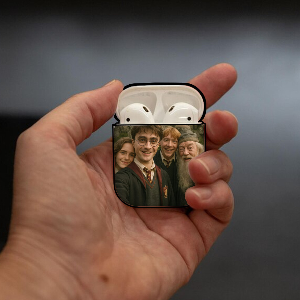 Harry Potter ハリー・ポッターシリーズ AirPods 第2世代保護ケース ハードシェル ブラック 耐衝撃・防指紋・カラビナ付き
