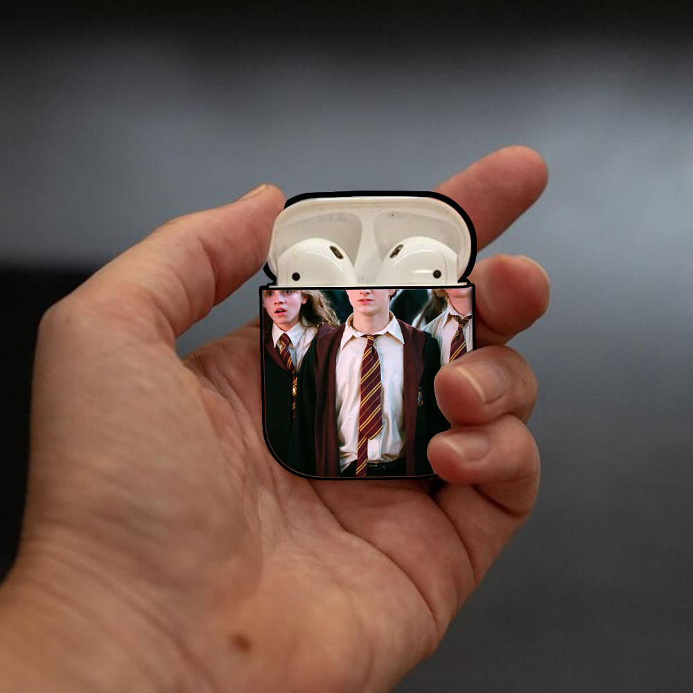 Harry Potter ハリー・ポッターシリーズ AirPods 第2世代保護ケース ハードシェル ブラック 耐衝撃・防指紋・カラビナ付き