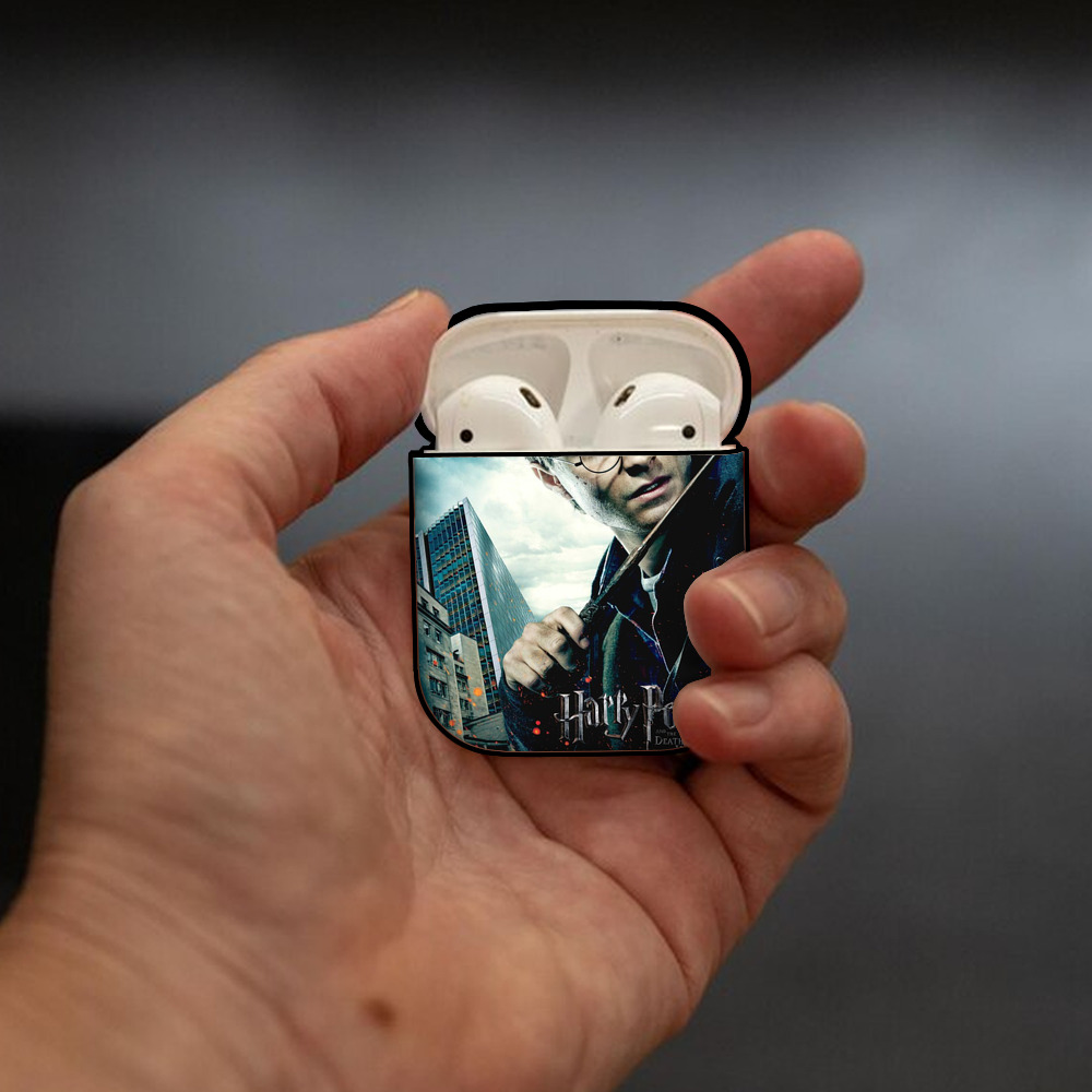 Harry Potter ハリー・ポッターシリーズ AirPods 第2世代保護ケース ハードシェル ブラック 耐衝撃・防指紋・カラビナ付き