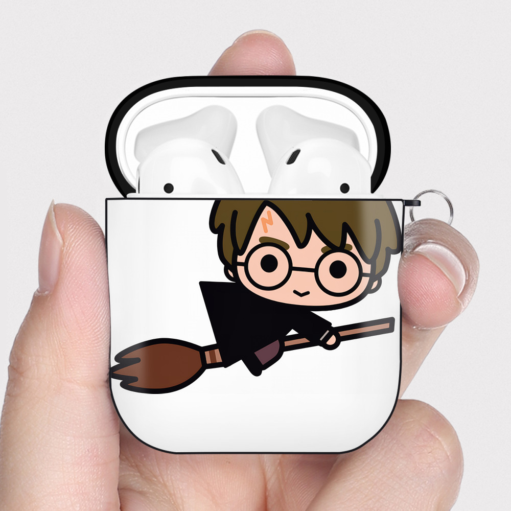 （画像用） Harry Potter ハリー・ポッターシリーズ AirPods 第2世代保護ケース ハードシェル ブラック 耐衝撃・防指紋・カラビナ付き