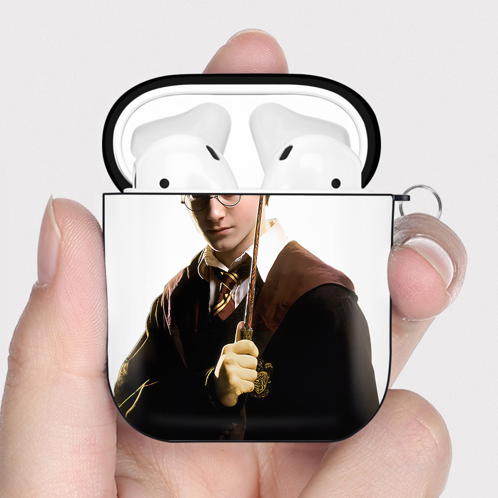 （画像用） Harry Potter ハリー・ポッターシリーズ AirPods 第2世代保護ケース ハードシェル ブラック 耐衝撃・防指紋・カラビナ付き