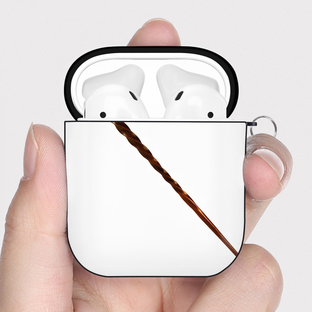 （画像用） Harry Potter ハリー・ポッターシリーズ AirPods 第2世代保護ケース ハードシェル ブラック 耐衝撃・防指紋・カラビナ付き