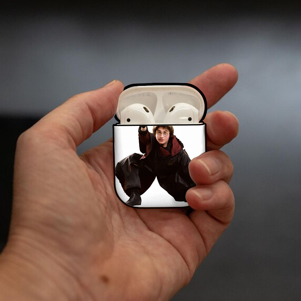 Harry Potter ハリー・ポッターシリーズ AirPods 第2世代保護ケース ハードシェル ブラック 耐衝撃・防指紋・カラビナ付き
