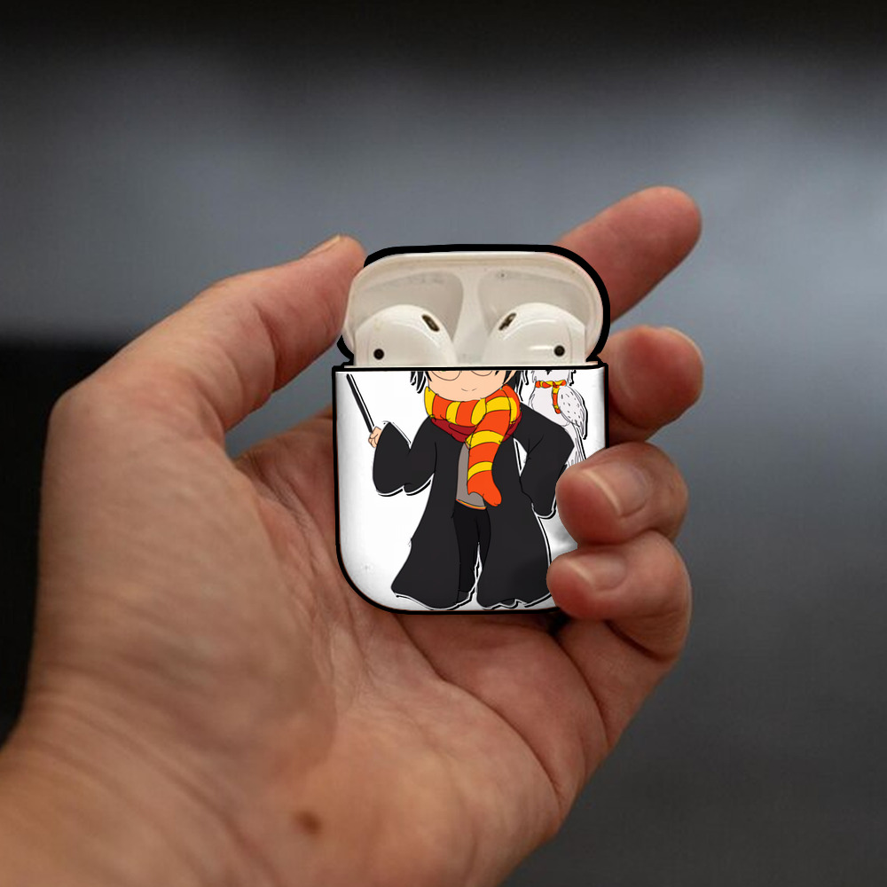 Harry Potter ハリー・ポッターシリーズ AirPods 第2世代保護ケース ハードシェル ブラック 耐衝撃・防指紋・カラビナ付き