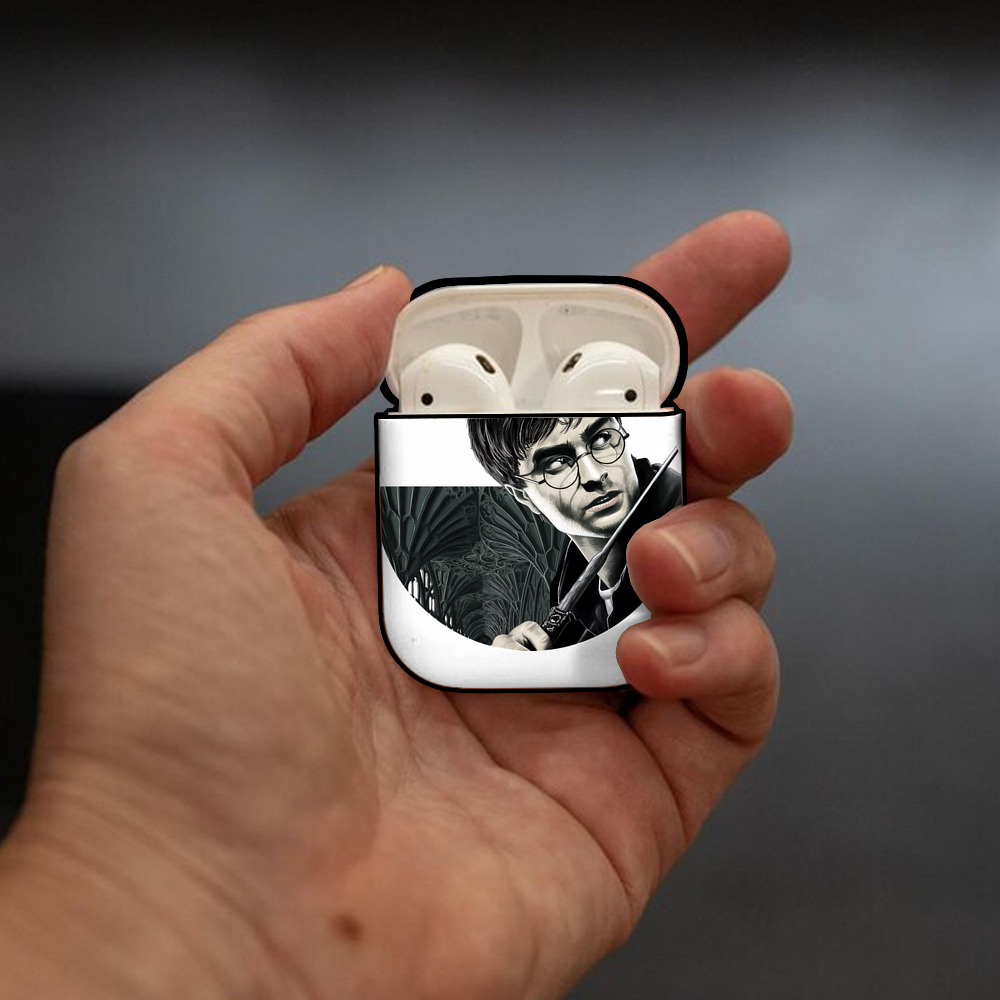 Harry Potter ハリー・ポッターシリーズ AirPods 第2世代保護ケース ハードシェル ブラック 耐衝撃・防指紋・カラビナ付き
