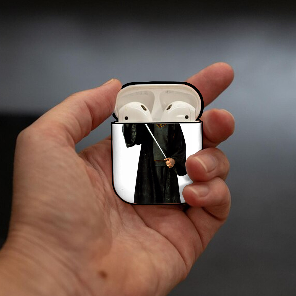 Harry Potter ハリー・ポッターシリーズ AirPods 第2世代保護ケース ハードシェル ブラック 耐衝撃・防指紋・カラビナ付き