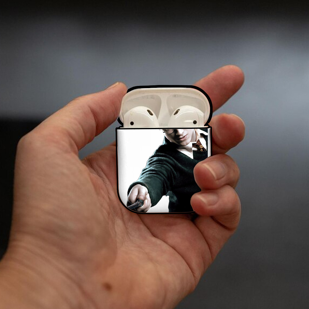 Harry Potter ハリー・ポッターシリーズ AirPods 第2世代保護ケース ハードシェル ブラック 耐衝撃・防指紋・カラビナ付き