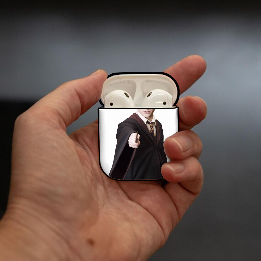 Harry Potter ハリー・ポッターシリーズ AirPods 第2世代保護ケース ハードシェル ブラック 耐衝撃・防指紋・カラビナ付き