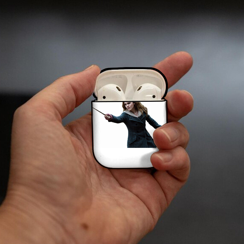 Harry Potter ハリー・ポッターシリーズ AirPods 第2世代保護ケース ハードシェル ブラック 耐衝撃・防指紋・カラビナ付き