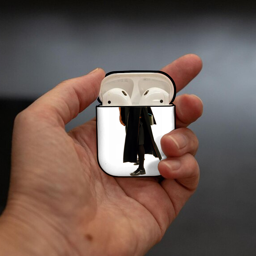 Harry Potter ハリー・ポッターシリーズ AirPods 第2世代保護ケース ハードシェル ブラック 耐衝撃・防指紋・カラビナ付き