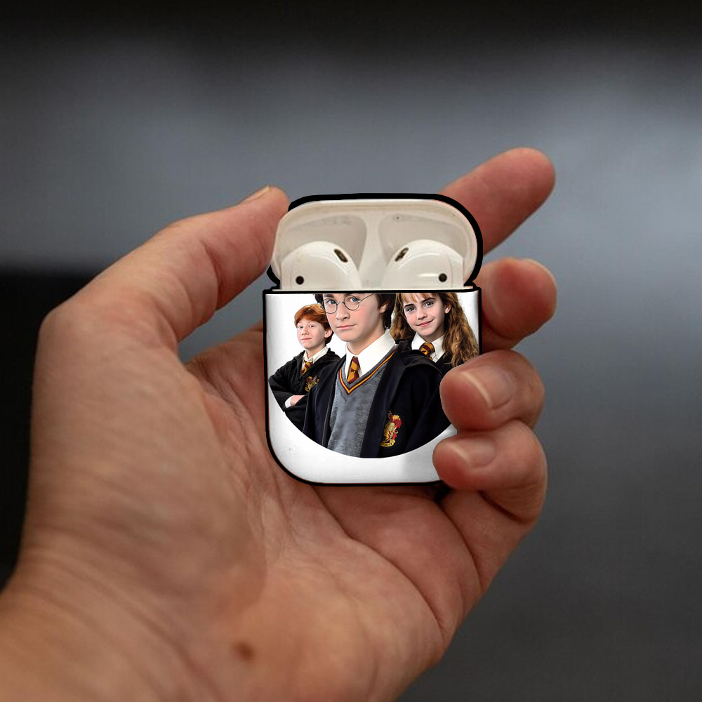 Harry Potter ハリー・ポッターシリーズ AirPods 第2世代保護ケース ハードシェル ブラック 耐衝撃・防指紋・カラビナ付き