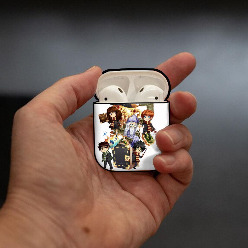 Harry Potter ハリー・ポッターシリーズ AirPods 第2世代保護ケース ハードシェル ブラック 耐衝撃・防指紋・カラビナ付き