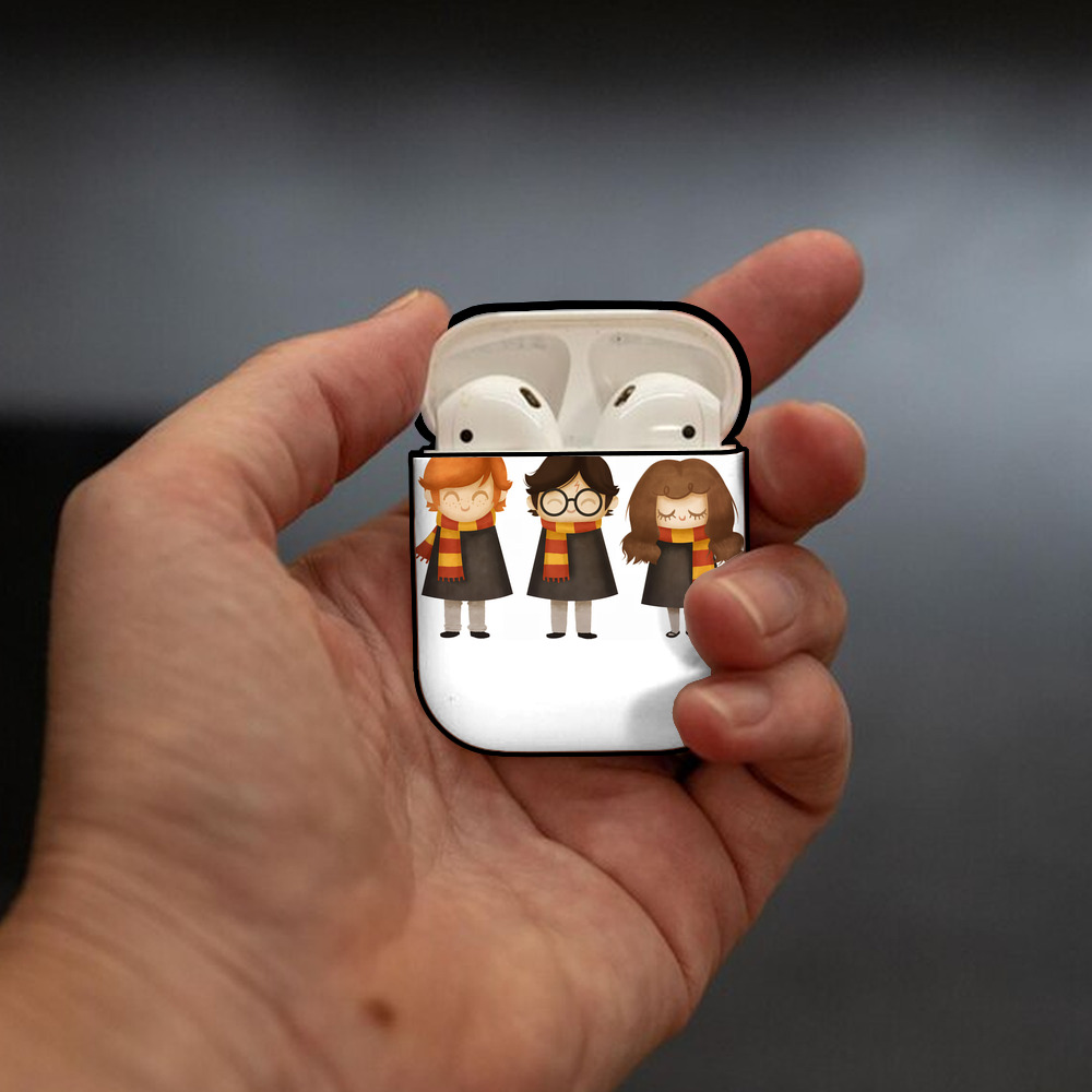 Harry Potter ハリー・ポッターシリーズ AirPods 第2世代保護ケース ハードシェル ブラック 耐衝撃・防指紋・カラビナ付き