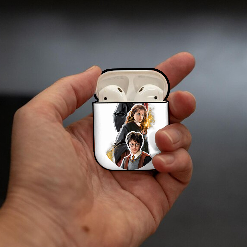 Harry Potter ハリー・ポッターシリーズ AirPods 第2世代保護ケース ハードシェル ブラック 耐衝撃・防指紋・カラビナ付き