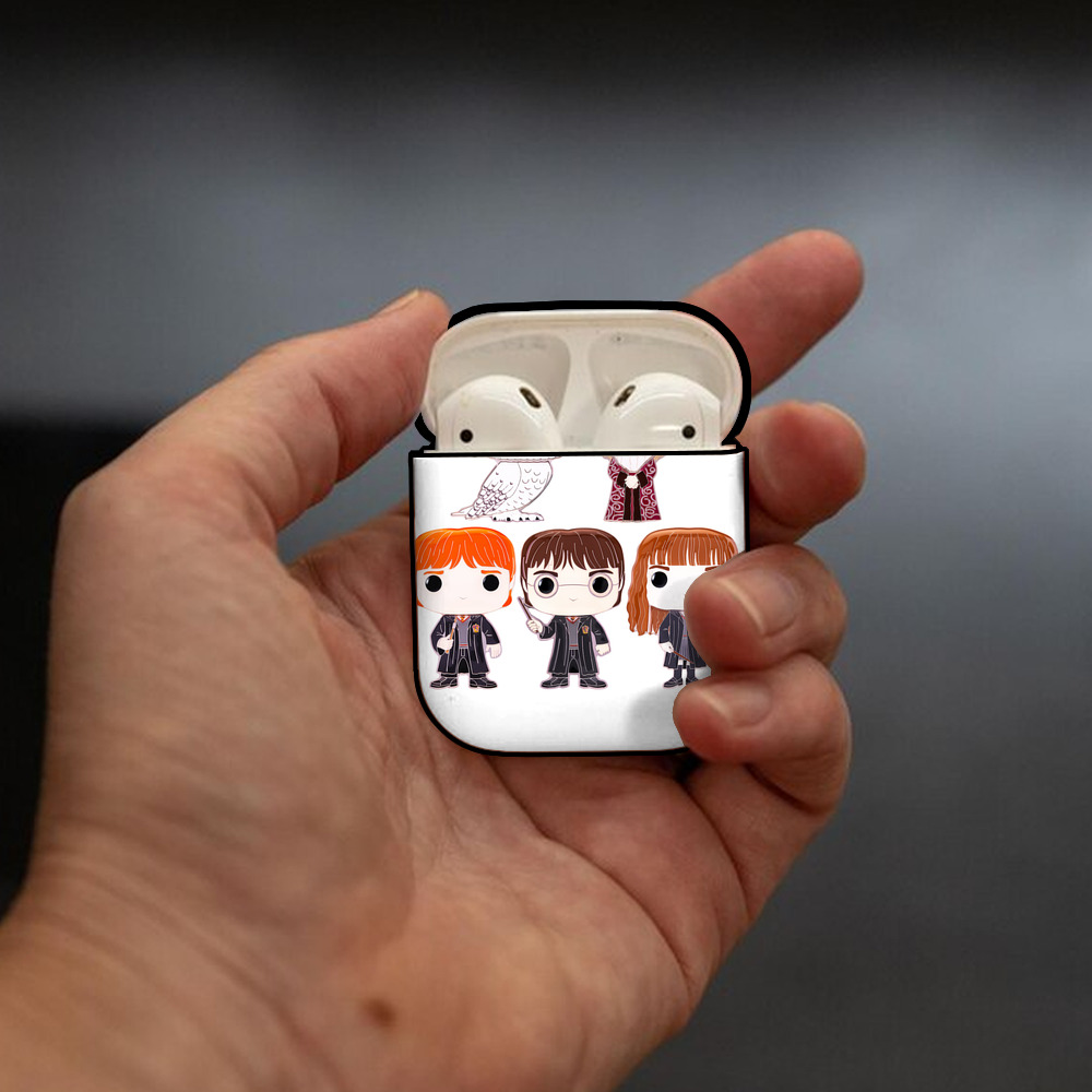 Harry Potter ハリー・ポッターシリーズ AirPods 第2世代保護ケース ハードシェル ブラック 耐衝撃・防指紋・カラビナ付き