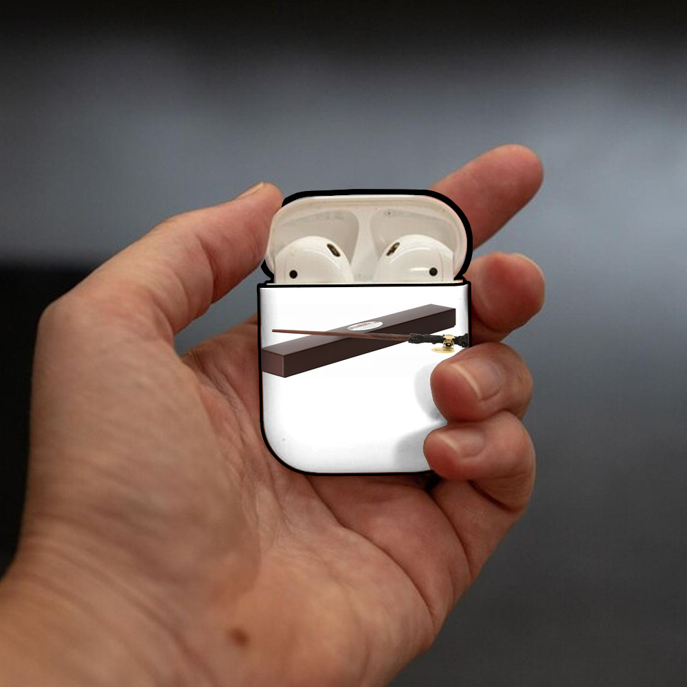 Harry Potter ハリー・ポッターシリーズ AirPods 第2世代保護ケース ハードシェル ブラック 耐衝撃・防指紋・カラビナ付き