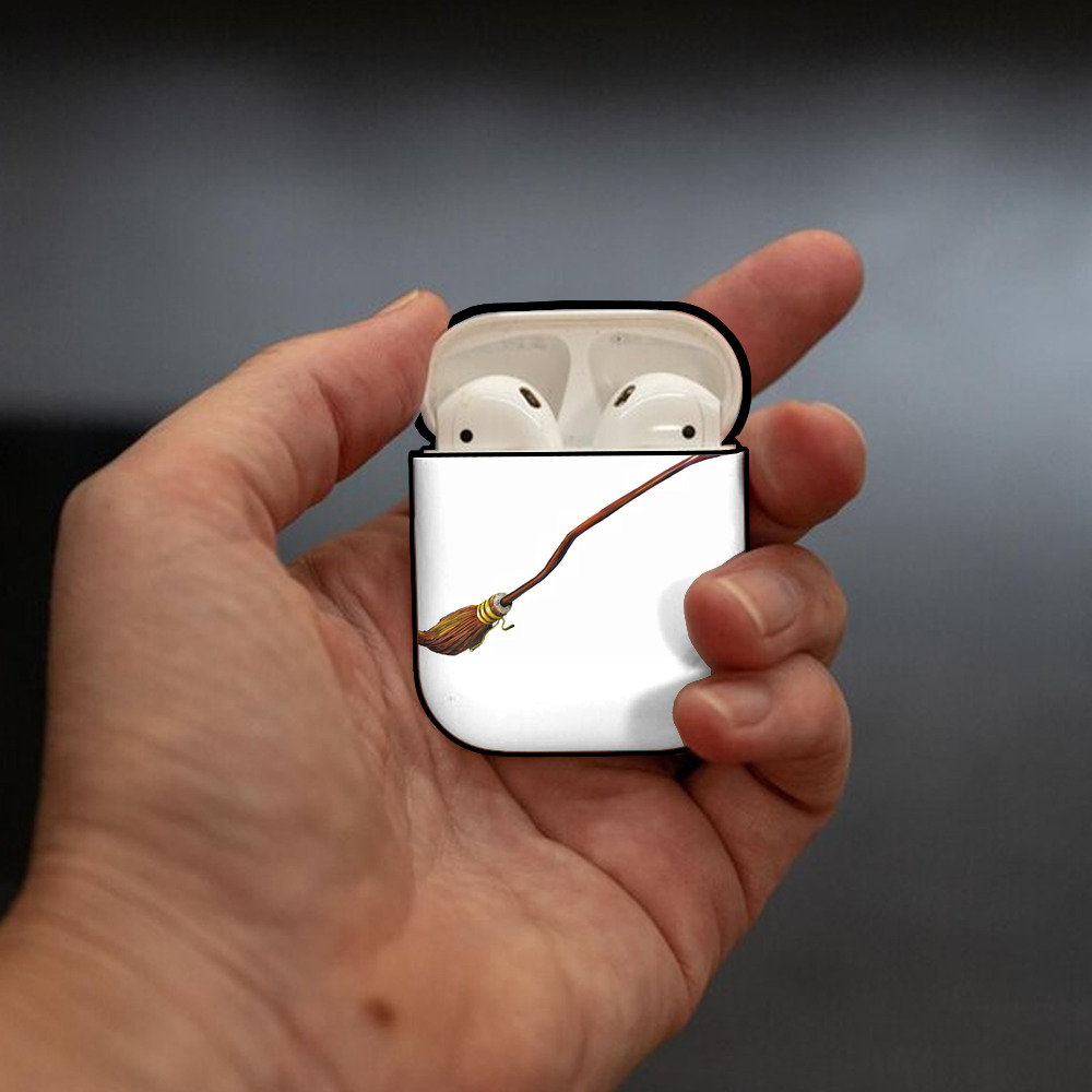 Harry Potter ハリー・ポッターシリーズ AirPods 第2世代保護ケース ハードシェル ブラック 耐衝撃・防指紋・カラビナ付き