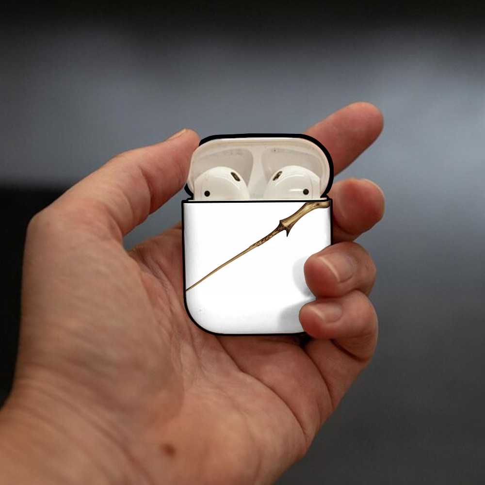 Harry Potter ハリー・ポッターシリーズ AirPods 第2世代保護ケース ハードシェル ブラック 耐衝撃・防指紋・カラビナ付き