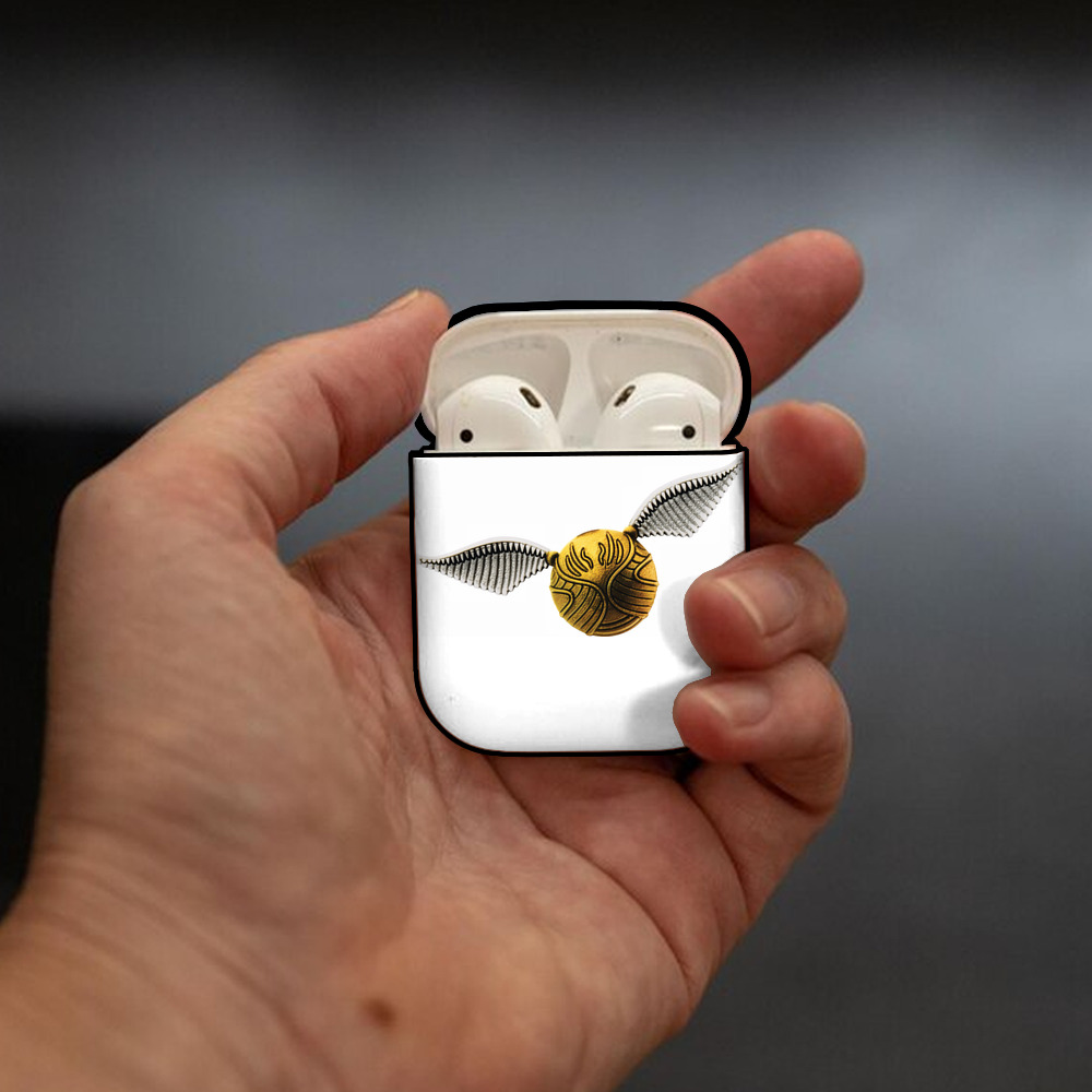 Harry Potter ハリー・ポッターシリーズ AirPods 第2世代保護ケース ハードシェル ブラック 耐衝撃・防指紋・カラビナ付き