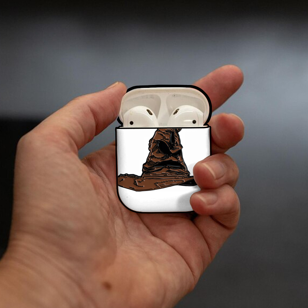 Harry Potter ハリー・ポッターシリーズ AirPods 第2世代保護ケース ハードシェル ブラック 耐衝撃・防指紋・カラビナ付き